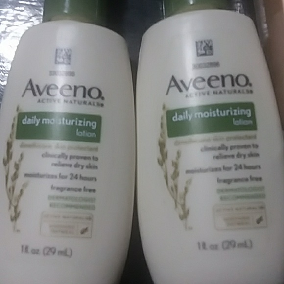 MAYBELLINE makeup lot - Picture 4 of 5